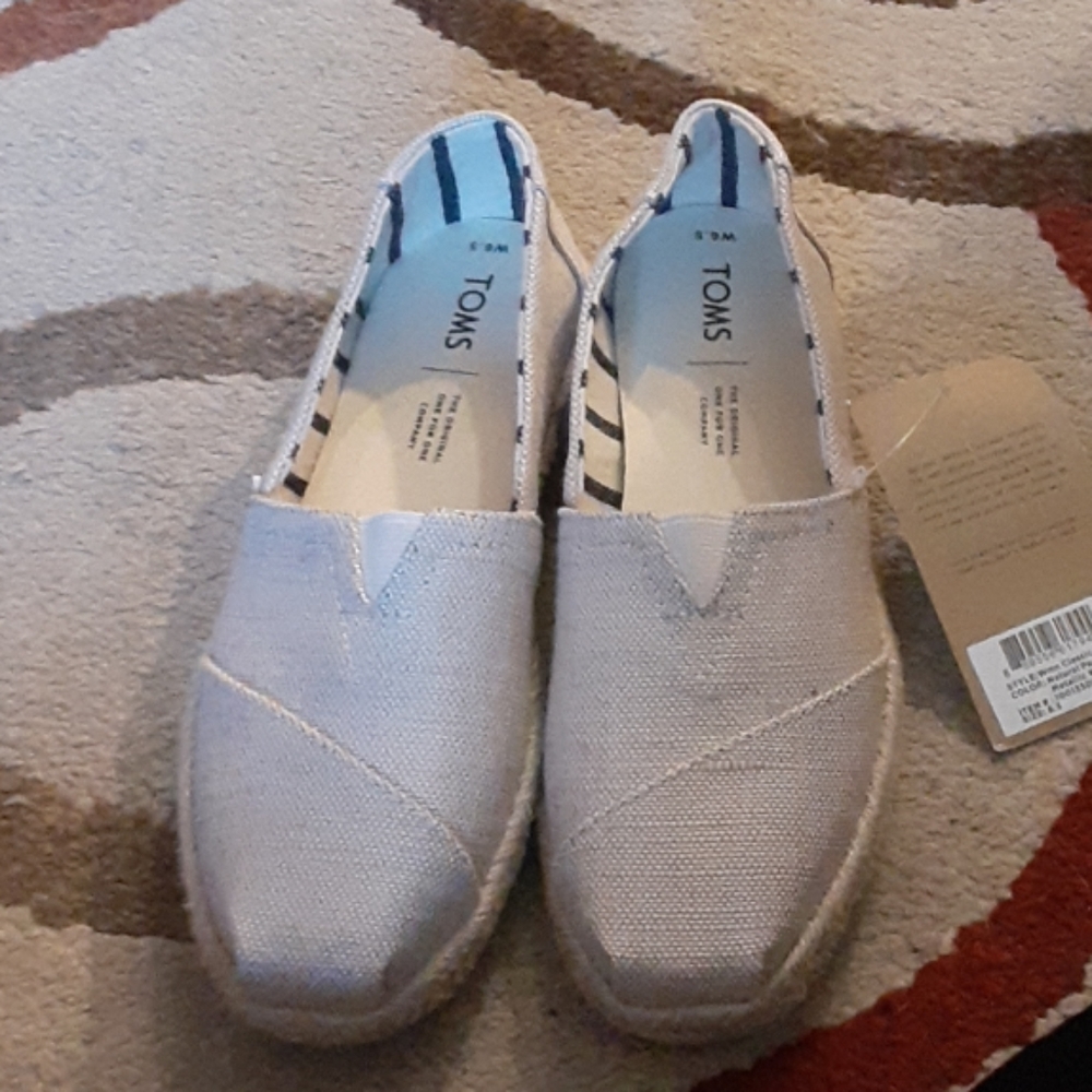 Tan toms